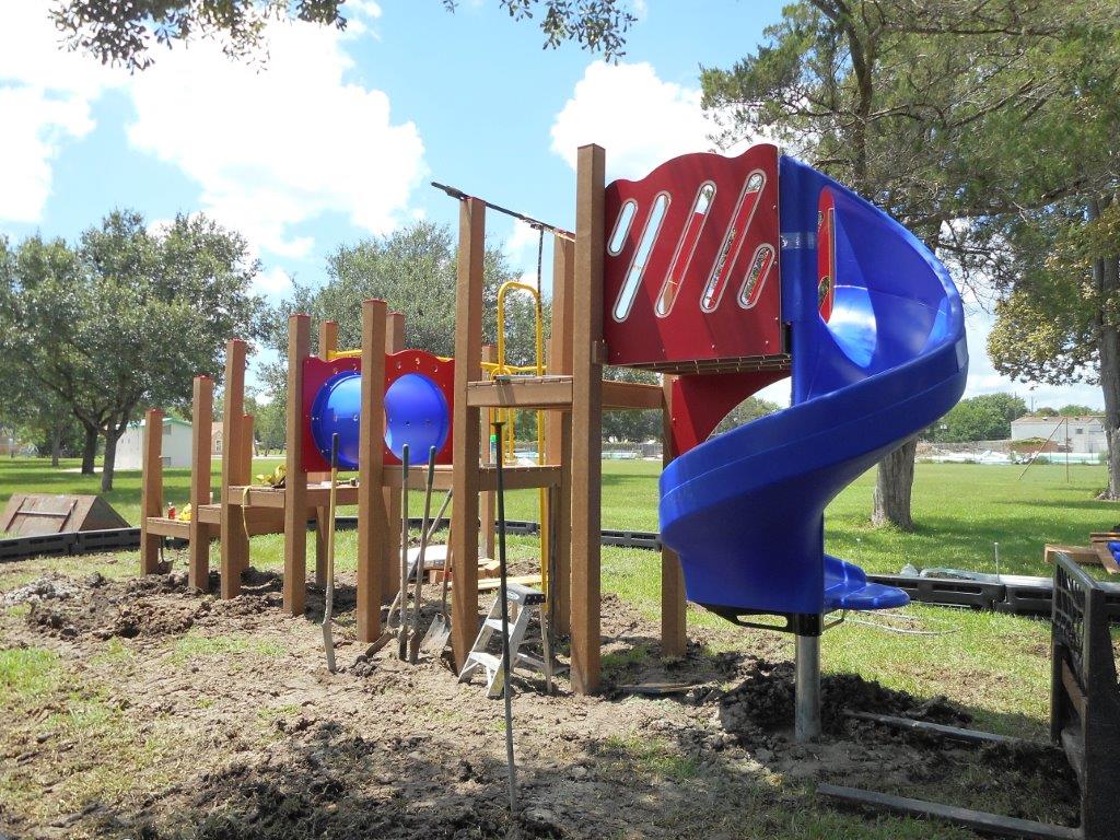 Amistad Park playground